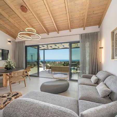 Luxury Gjovana's 1 Σβορωνάτα