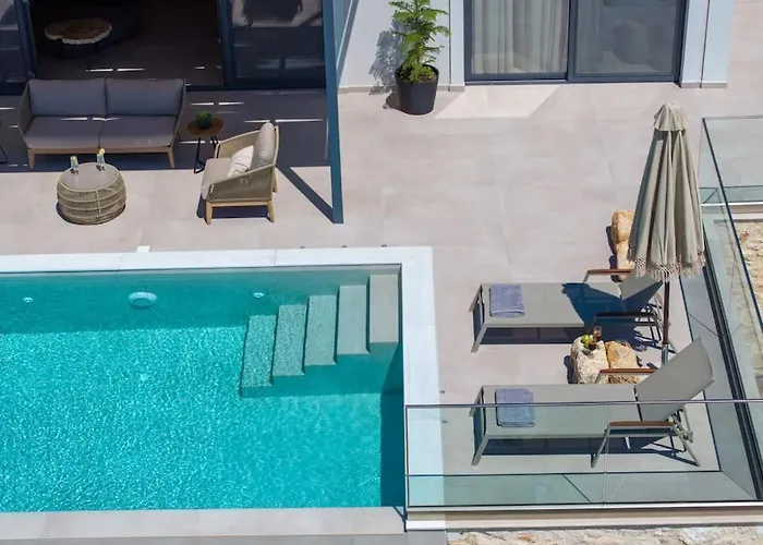 Luxury Gjovana's 1 Βίλα Σβορωνάτα