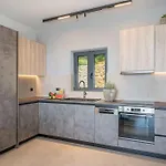 Luxury Gjovana's 1