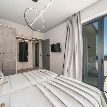 Luxury Gjovana's 1